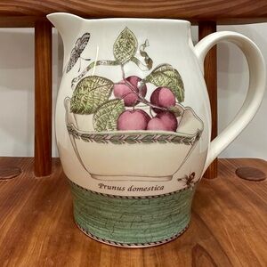 Wedgwood Sarah's Garden Jug Pitcher Queen's Ware Made in England 1997